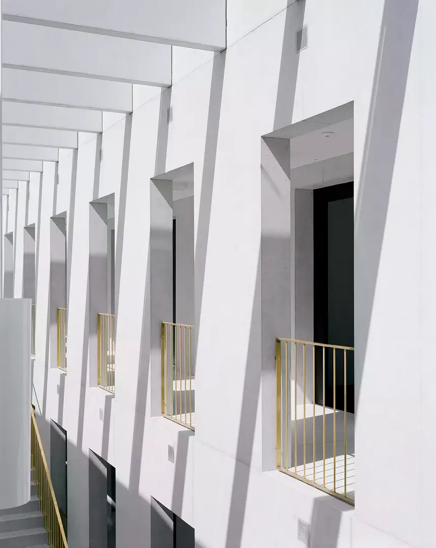 Cour vitrée