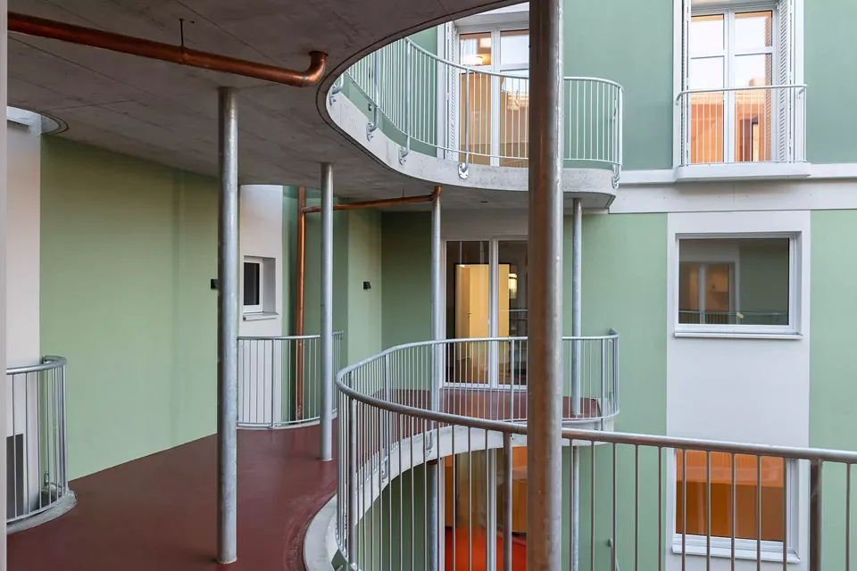 Veranda-Laubengang im 3. Obergeschoss