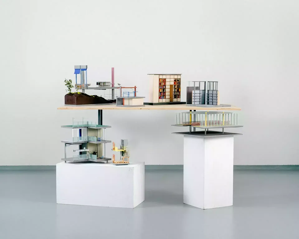 Baylon 2, Ensemble de maquettes