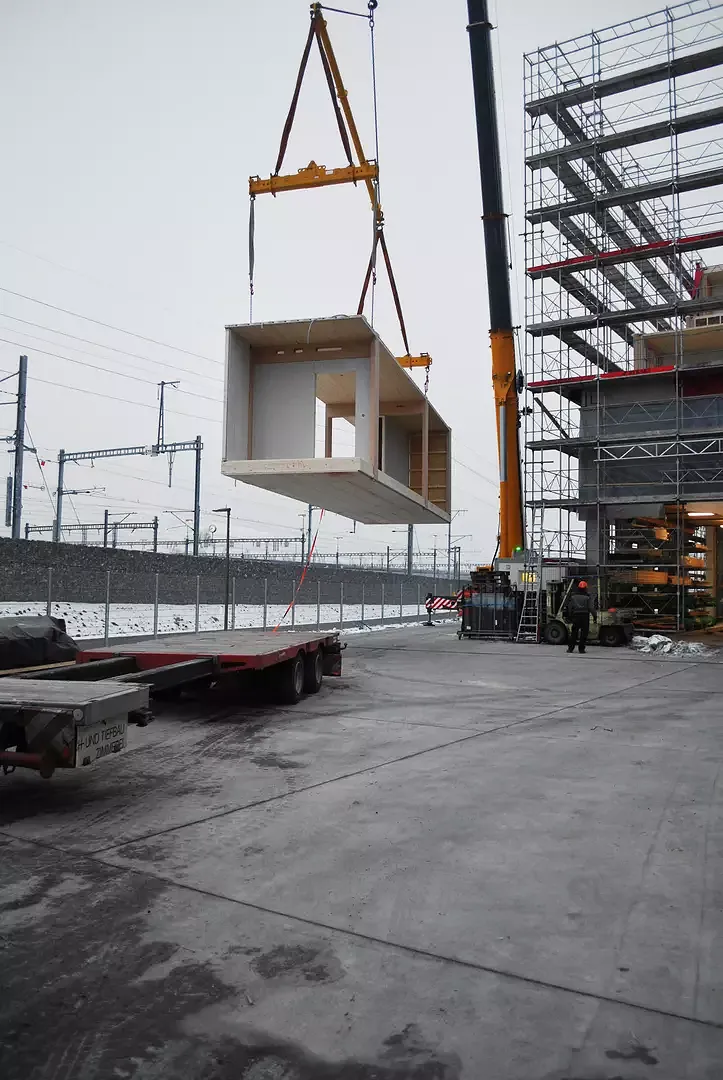 photo de chantier. construction de modules en bois