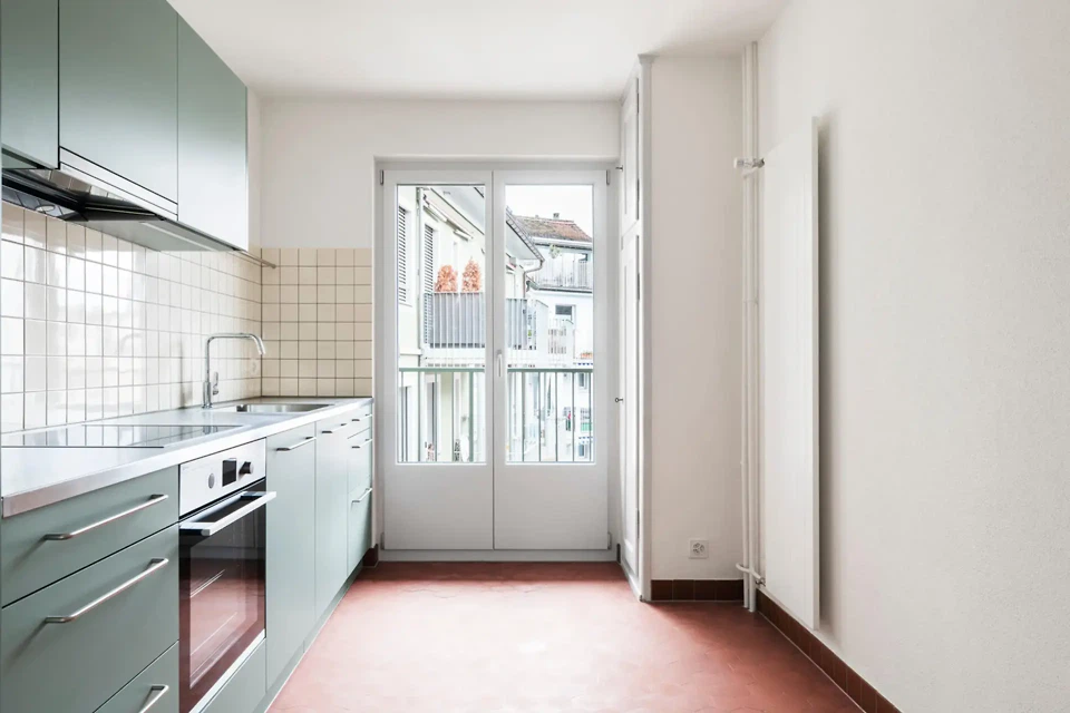 Cuisine d'un étage type avec son carrelage d'origine