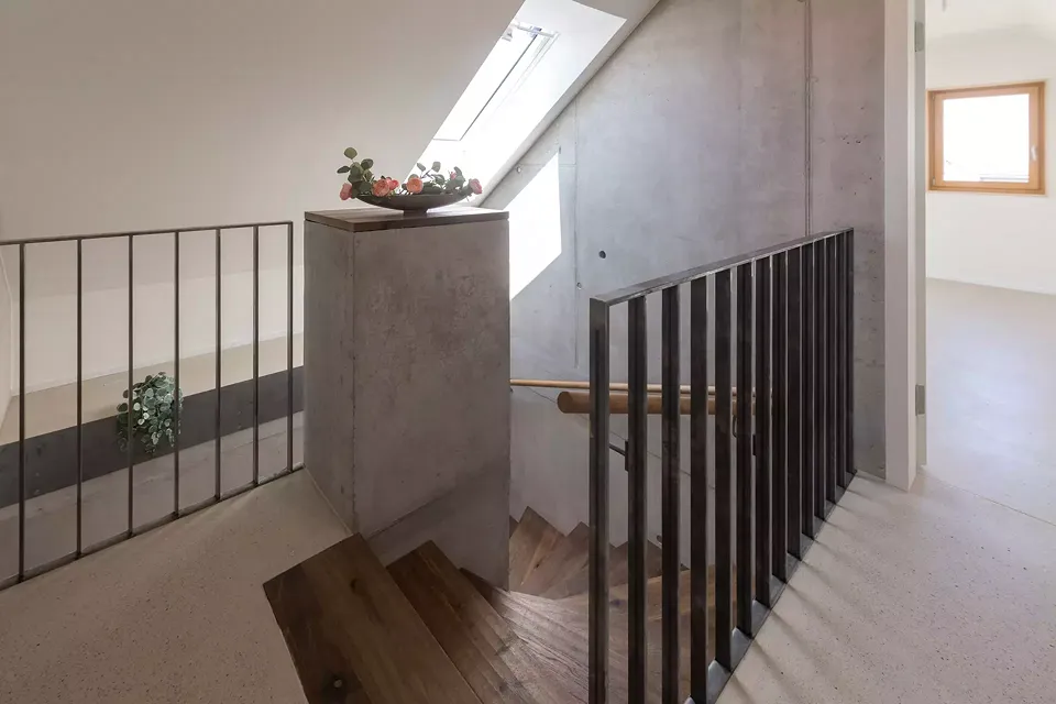 Treppenbereich der Maisonettwohnung