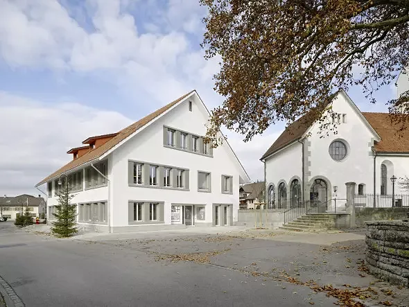 Kirchgemeindezentrum mit Kirche