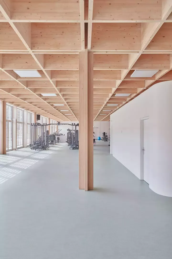 Espace de fitness et le box de consultation