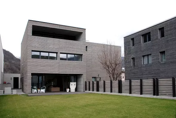 Vista del progetto 100 e Progetto 50 dal giardino del Duplex nord