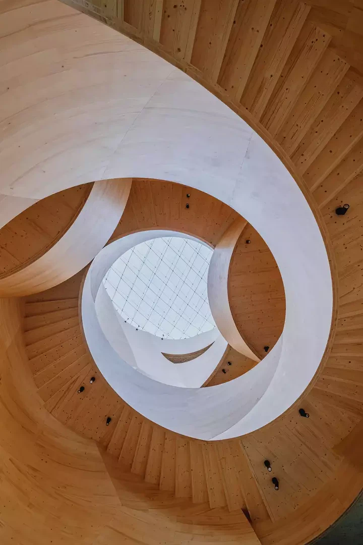 Freiform Treppenhaus mit Oberlicht