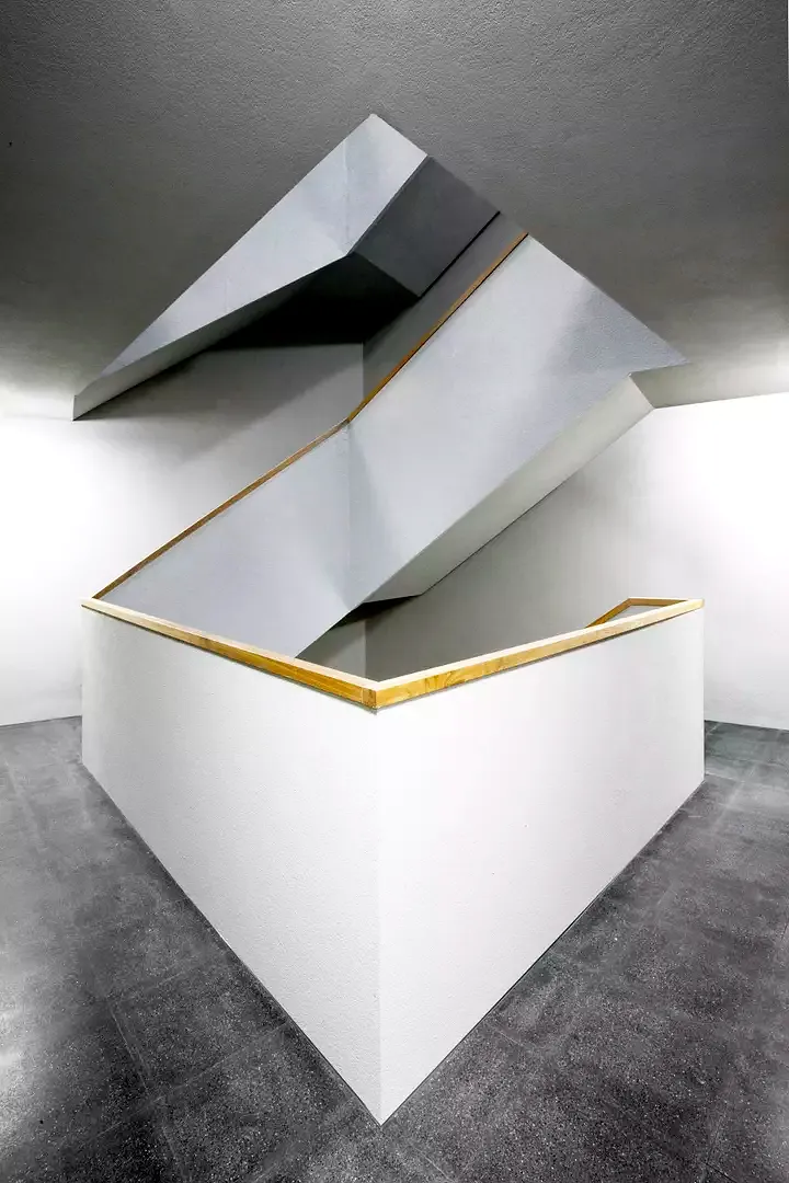 002_AVM_Escalier