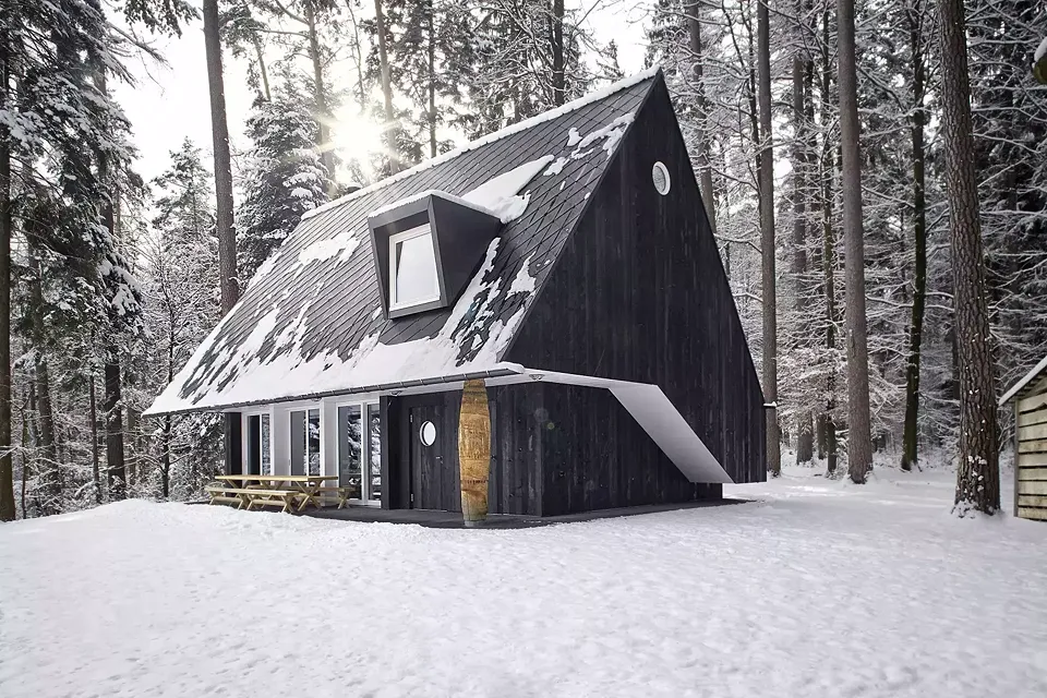 Nordost-Ansicht im Winter