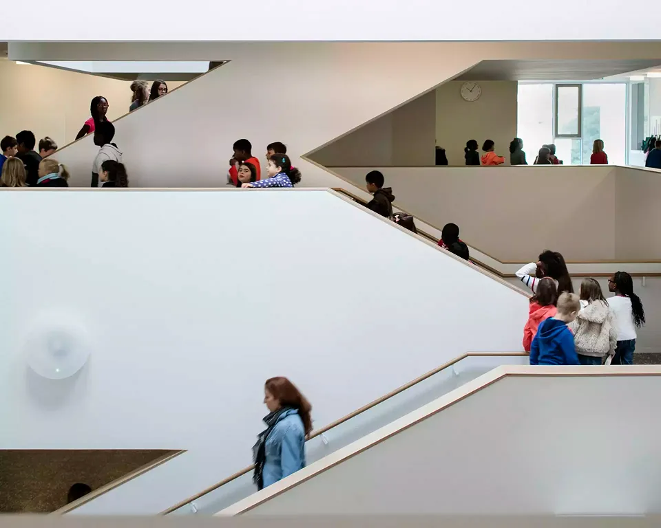 Ecole: escalier