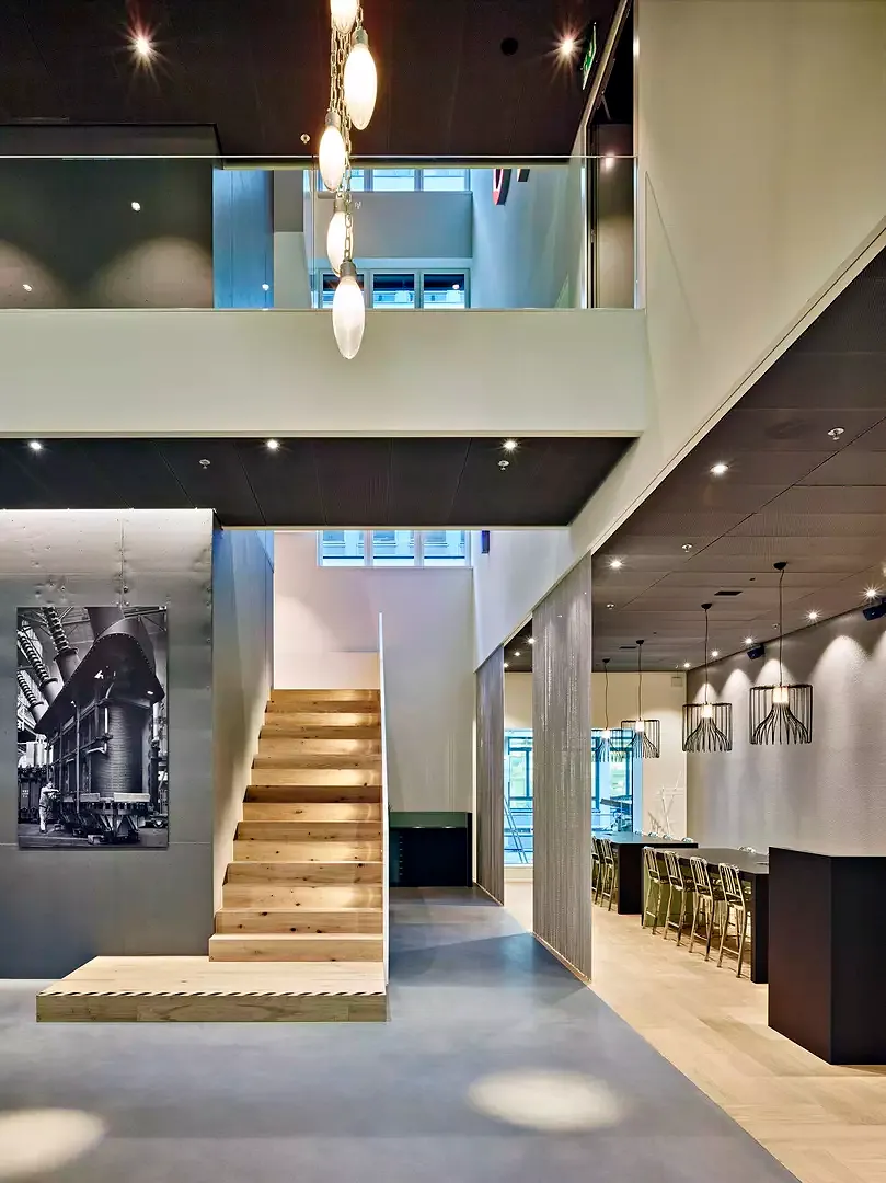 Hotel_Lounge