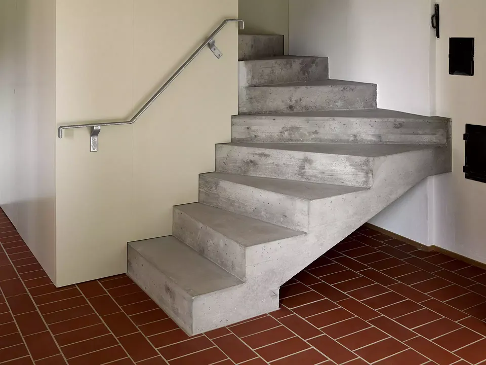 Escalier appartement de 6.5 pièces au rez-de-chaussée