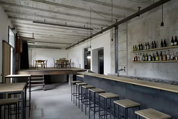 Bar und Bühne Foto