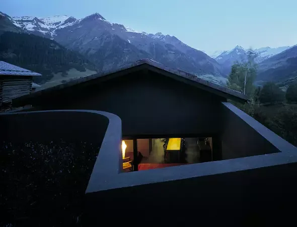 Der hintere Bereich im Erdgeschoss wird über das Atrium belichtet