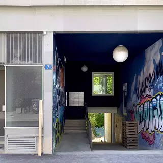 Mehrfamilienhaus an der Limmat