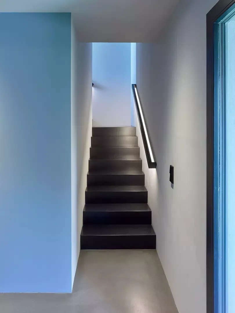 Sous-sol escalier logement B