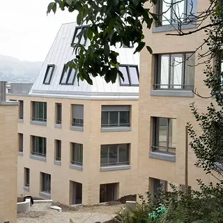 Trois nouvelles constructions et la rénovation d'une villa