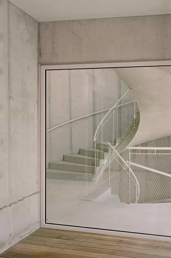 Balkonansicht mit Treppe