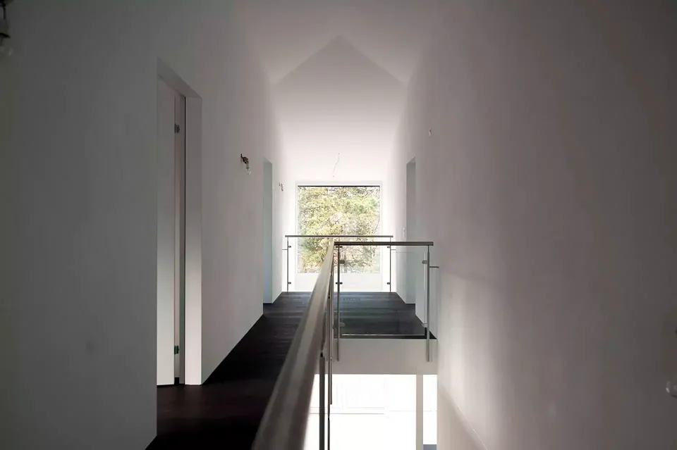 cage d'escalier et galerie