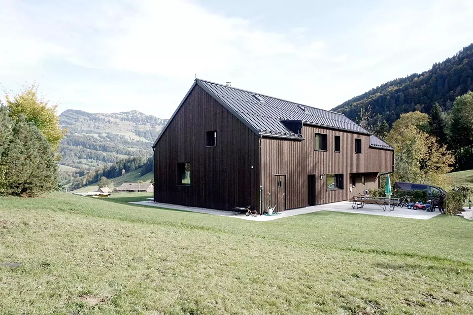Nordwest-/Südwestfassade