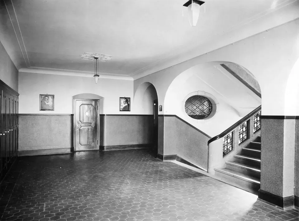 Halle 1. Obergeschoss 1911