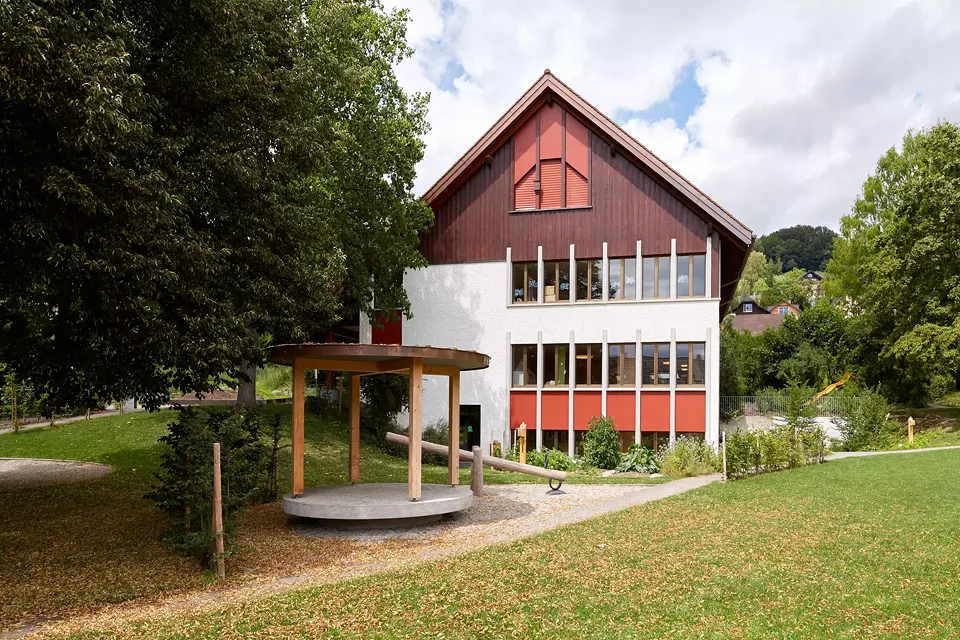 Südfassade mit Rondell