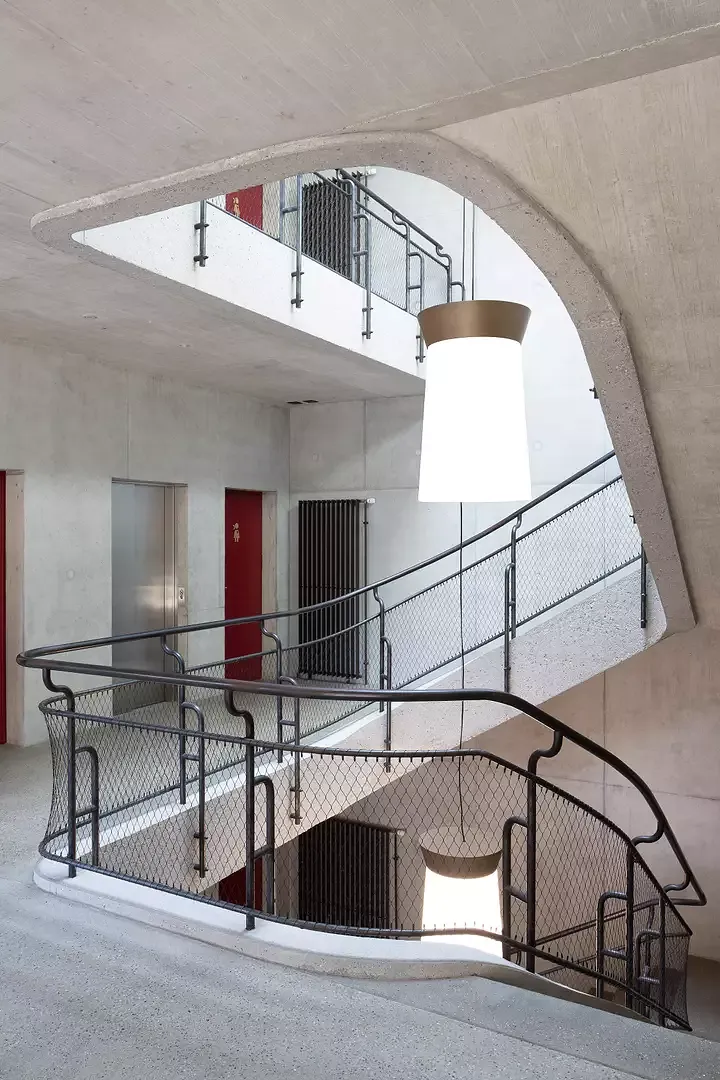 Cage d'escalier ouest