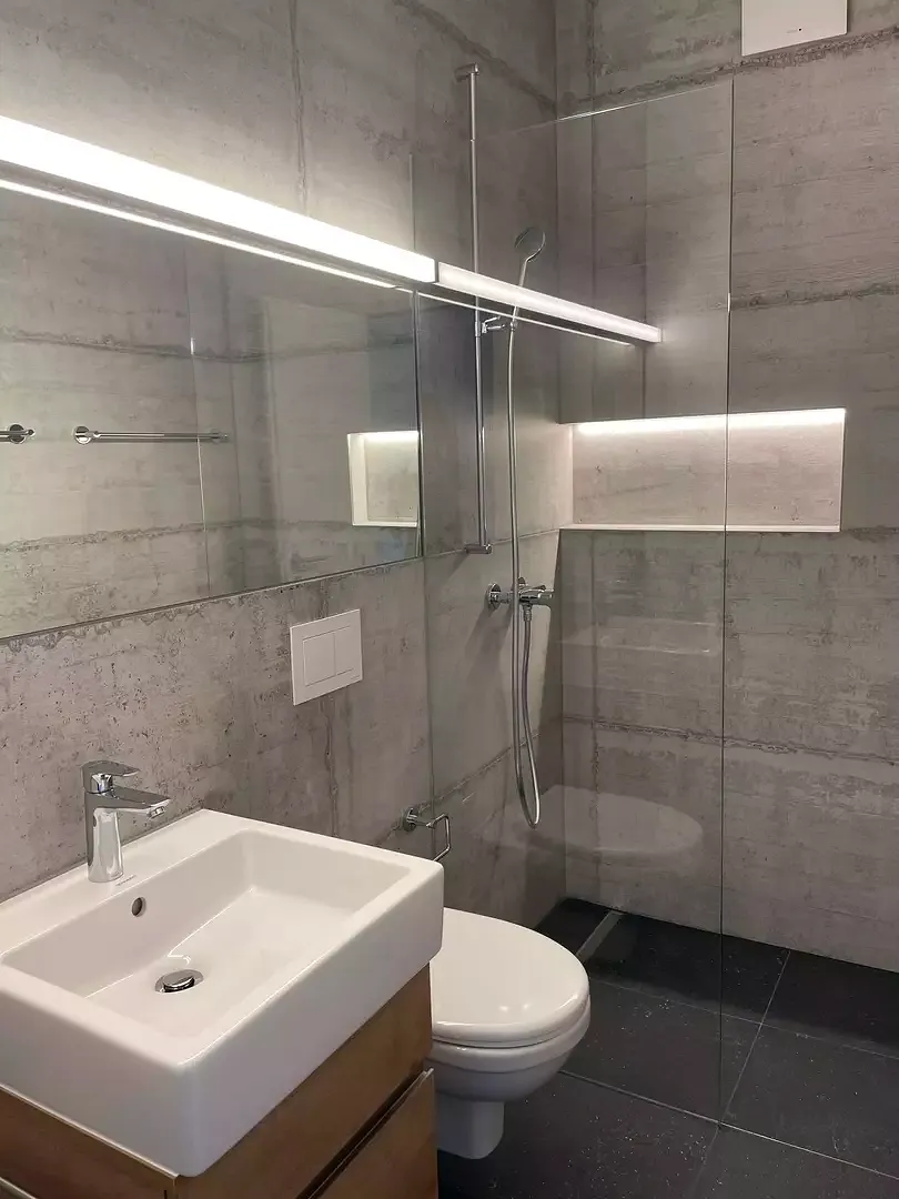 Dusche 2.OG