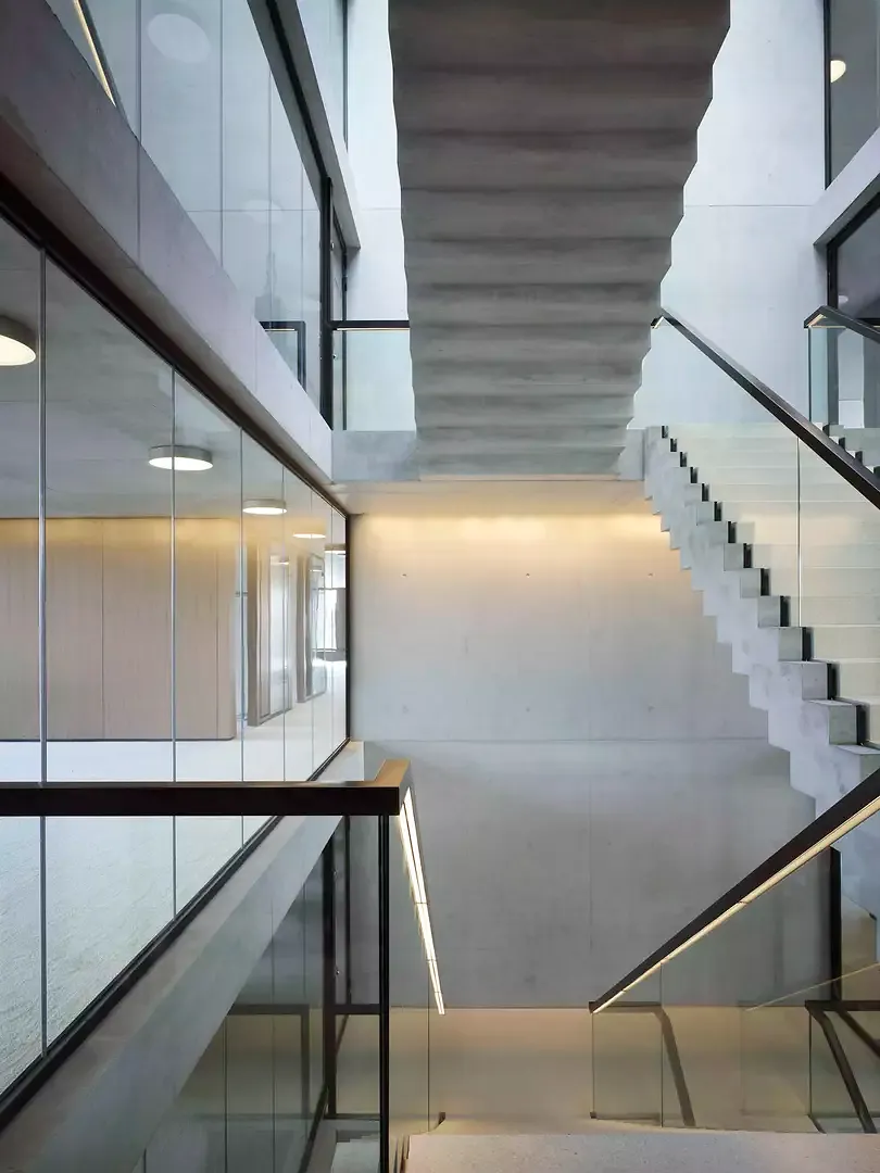 Bürogebäude am Hamburger Bahnhof, Berlin - Atrium