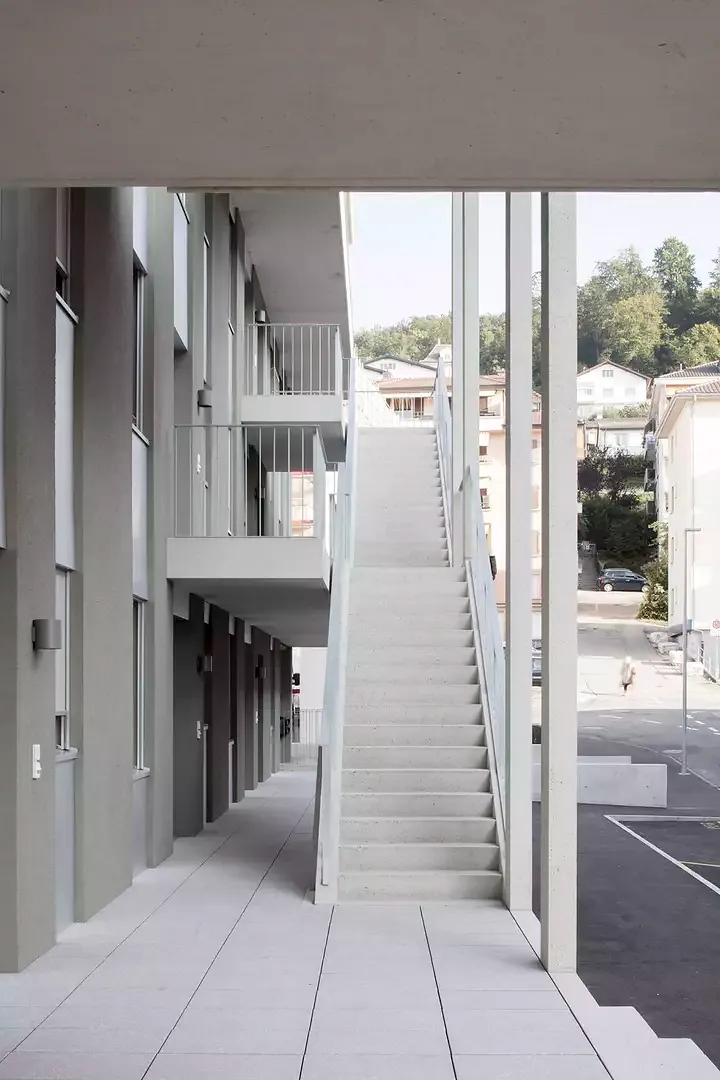 Escalier en façade