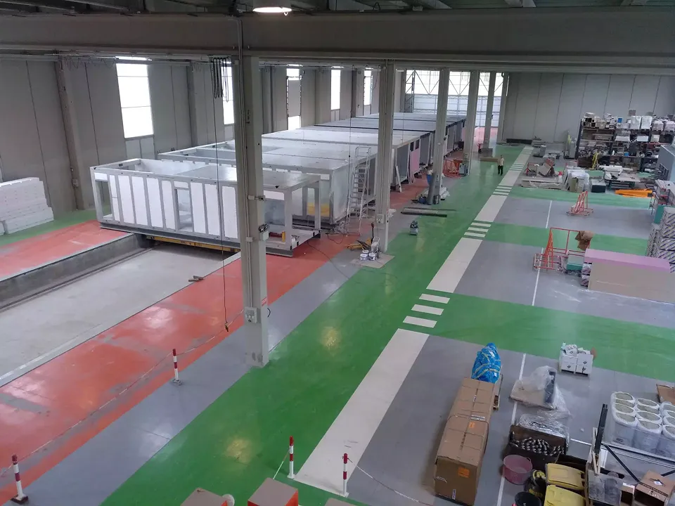 Betonmodule auf dem Fliessband