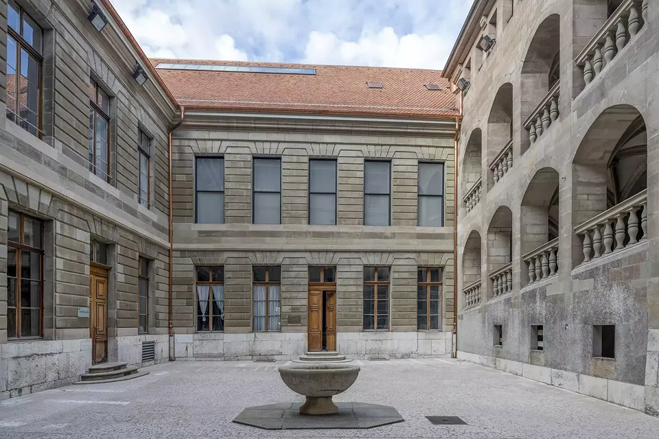 La Cour de l'Hôtel de Ville