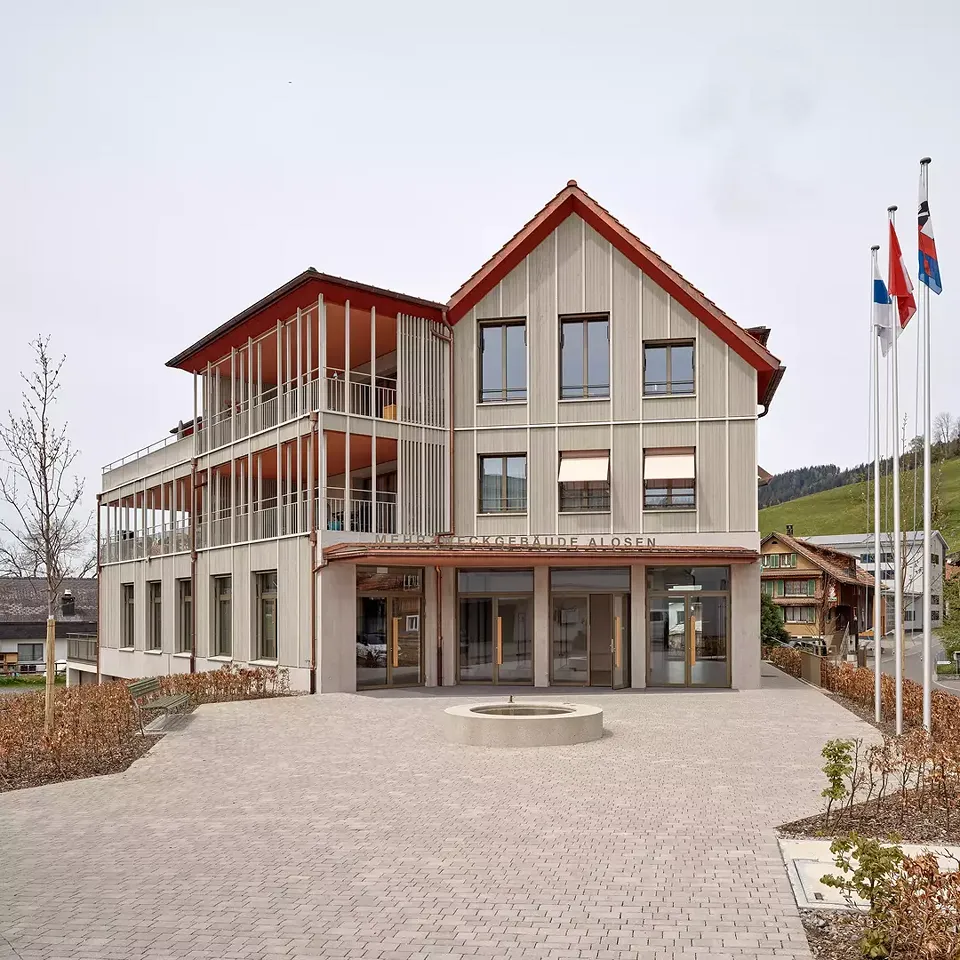 Dorfplatz Alosen