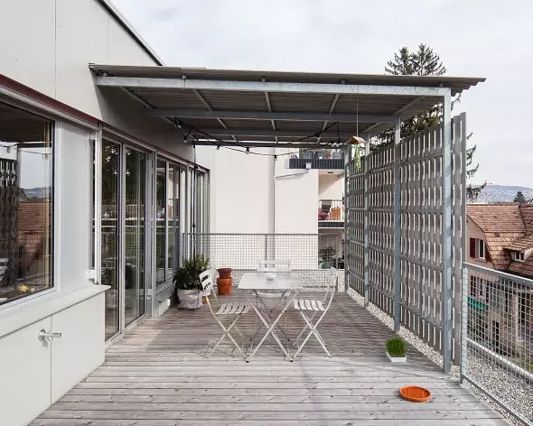 étage acrotère: espace extérieure couvert