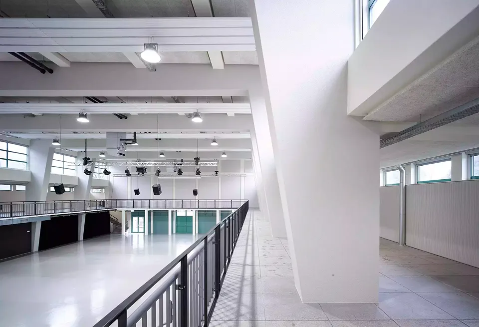 Markthalle, Halle und Galerie