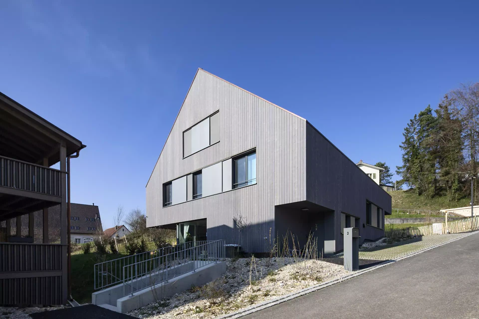 Strassenansicht Doppeleinfamilienhaus