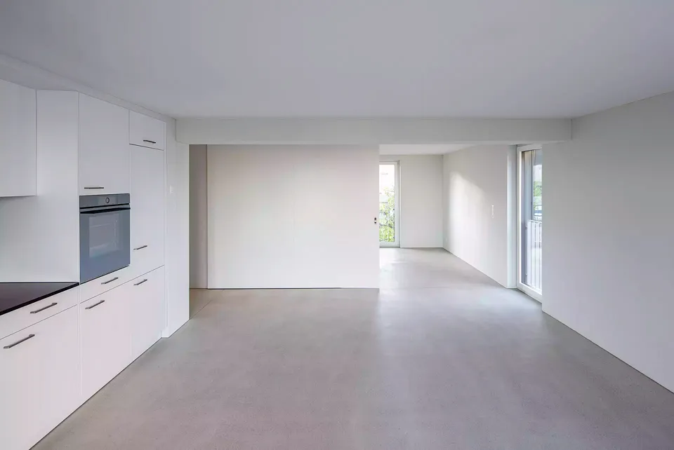 Wohnraum mit offener Schiebetüre