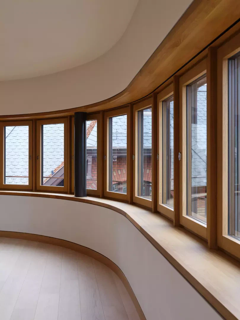 Stadtwohnung mit Blick auf Villa