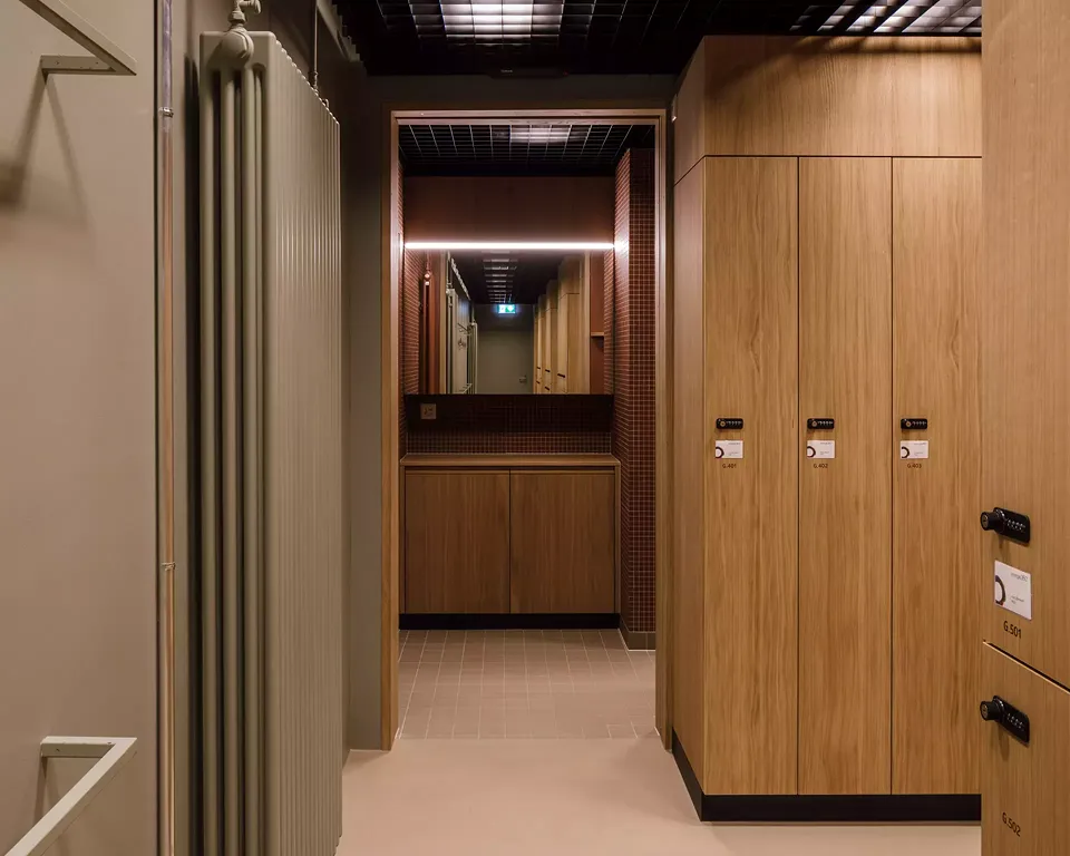 Vestiaires au sous-sol