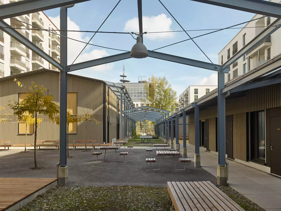 Der Quartiersplatz als Treffpunkt der kleinteiligen Hofwelt