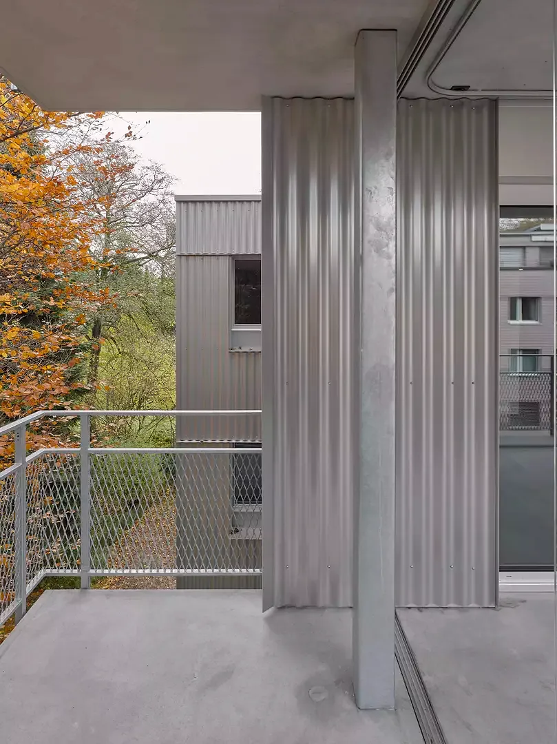 Balkon mit Blick auf Erker