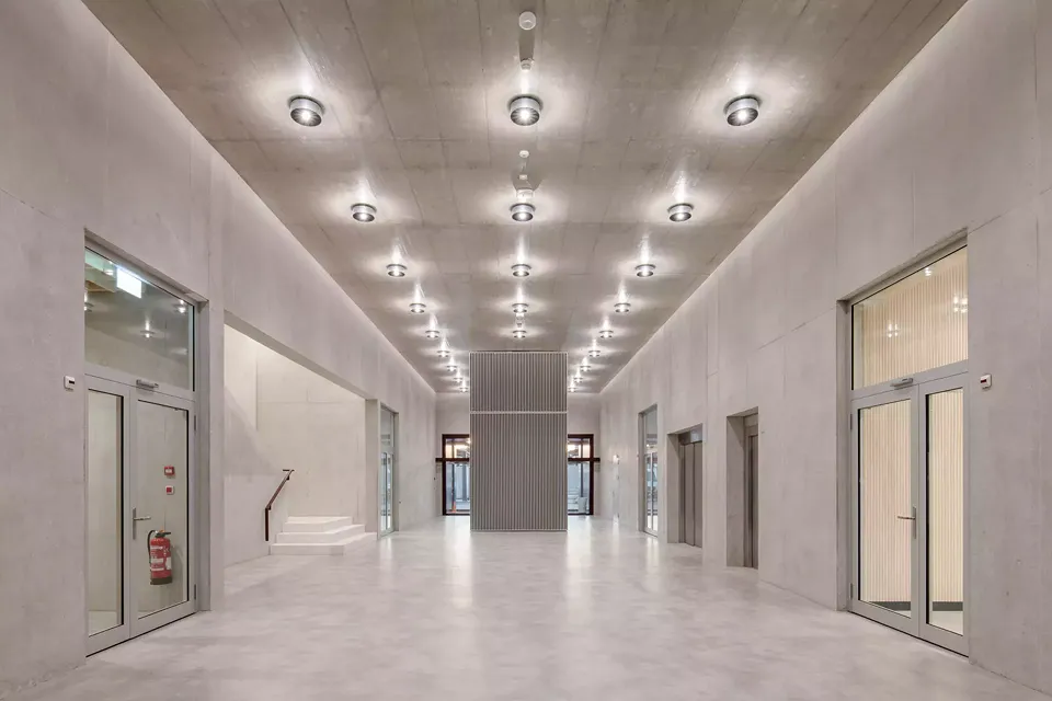 Foyer EG, Laborgebäude