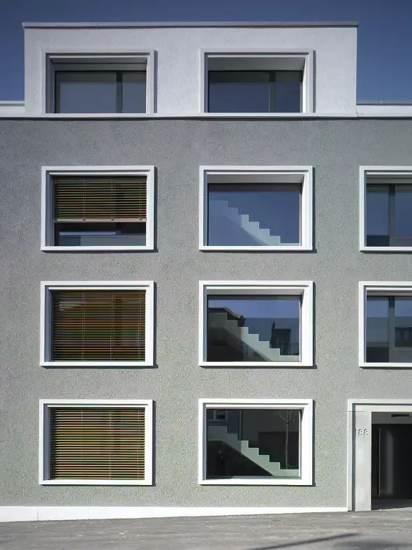 Je ein Format für die Fenster und Loggien