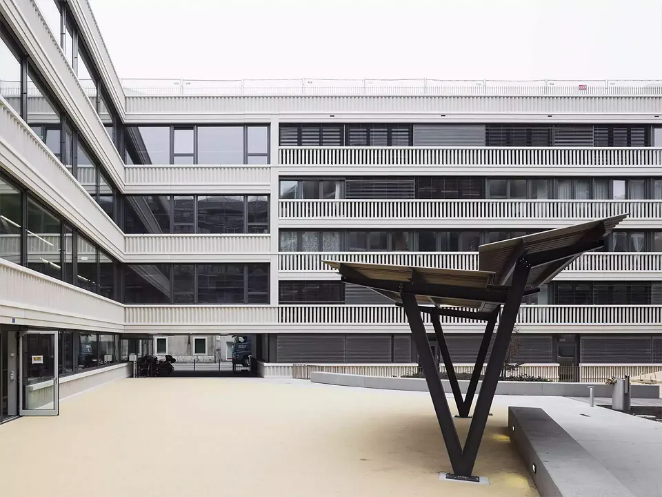 École