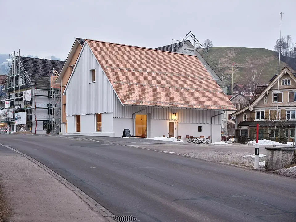 Blick entlang der Hauptstrasse
