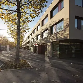 Raiffeisenbank / Hostel