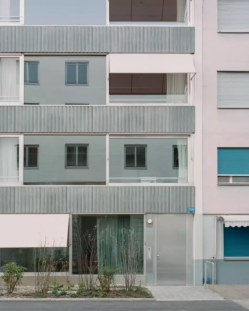 Strassenfassade