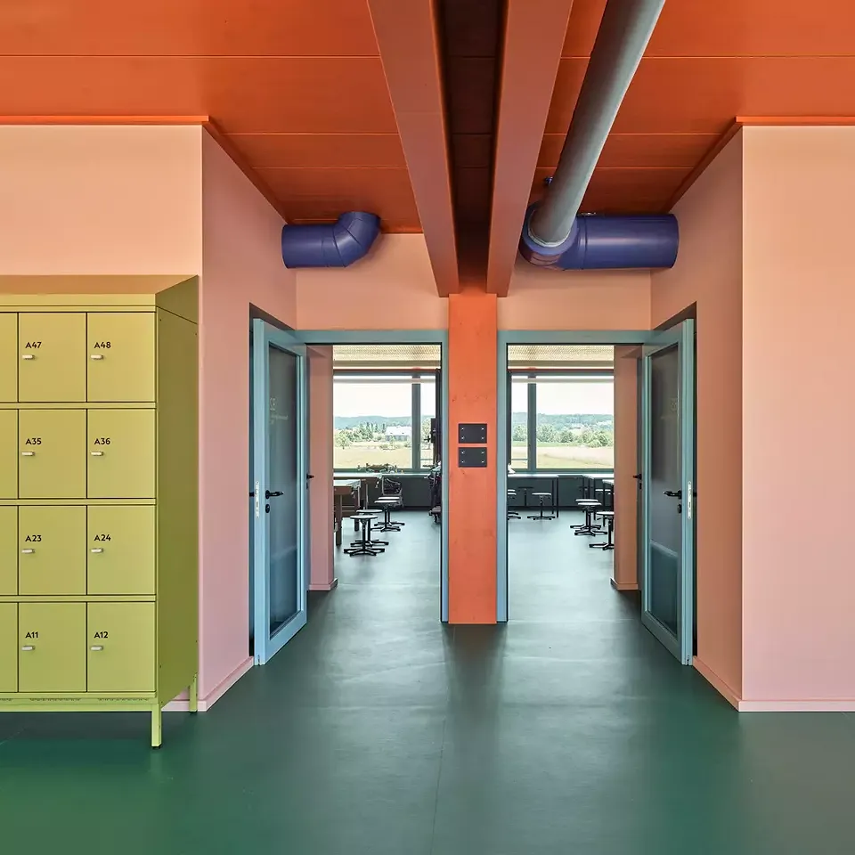 Spezialklassenzimmer im Erdgeschoss