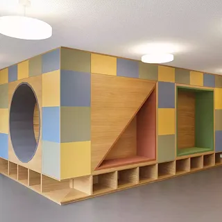 Transformation de l'école et du jardin d'enfants