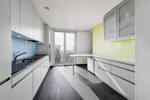 Küche mit Sicht auf Jet d'Eau - Duplex III