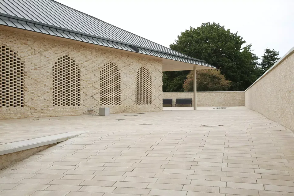 Ankunft- mit Waschplatz